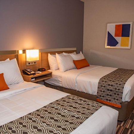 Microtel Inn & Suites By Wyndham Carlisle Bagian luar foto