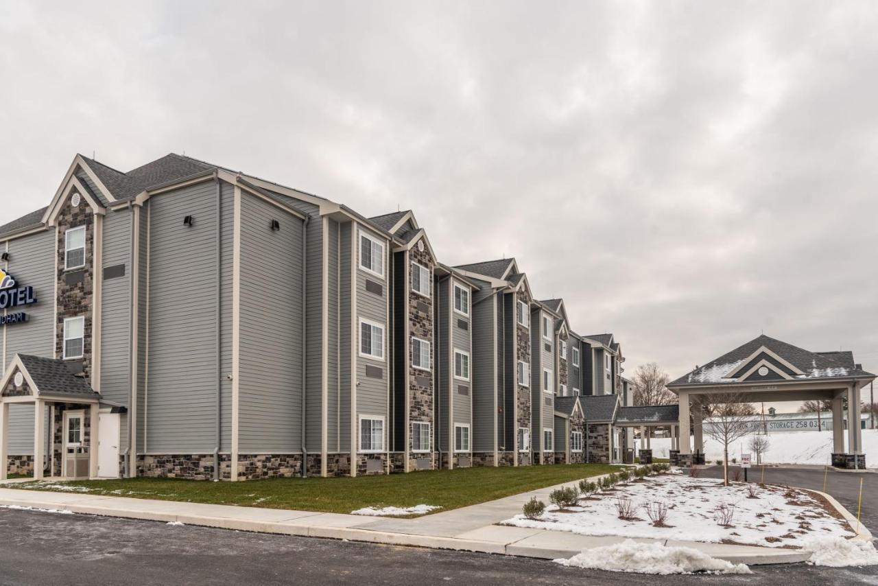 Microtel Inn & Suites By Wyndham Carlisle Bagian luar foto