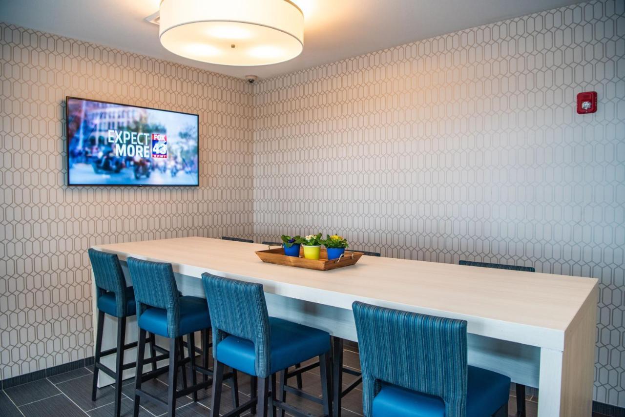 Microtel Inn & Suites By Wyndham Carlisle Bagian luar foto